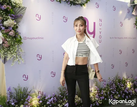 Foto Ayu Dewi