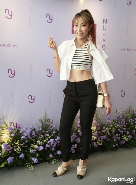 Foto Ayu Dewi