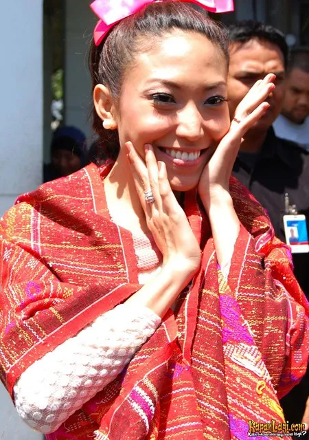 Foto Ayu Dewi