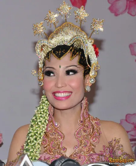 Foto Ayu Dewi