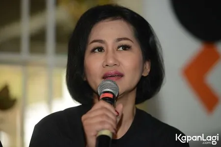 Foto Ayu Diah Pasha