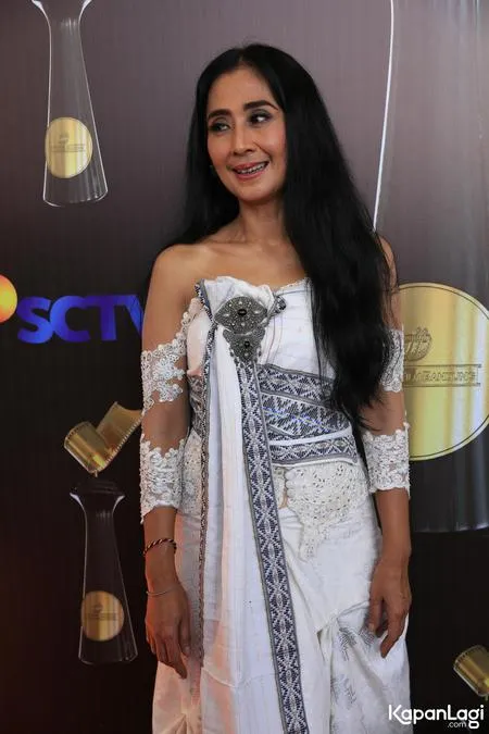 Foto Ayu Laksmi