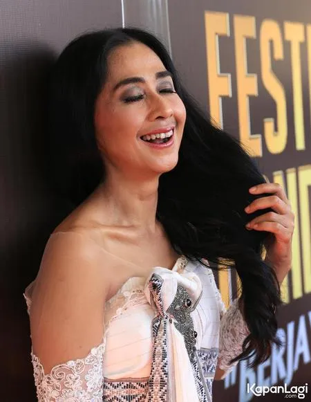 Foto Ayu Laksmi