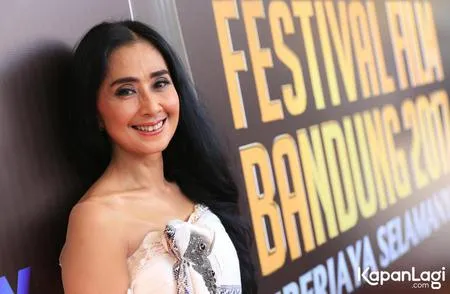 Foto Ayu Laksmi