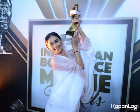 Foto Ayu Laksmi