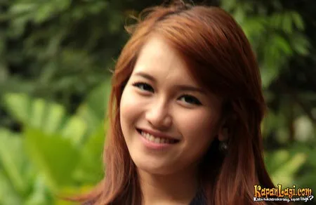 Foto Ayu Ting Ting. Nomor Foto: 027