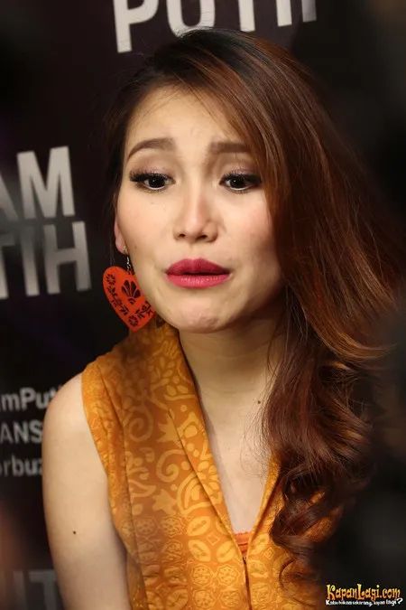Foto Ayu Ting Ting