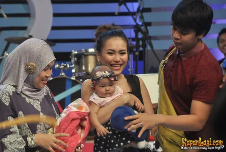 Foto Ayu Ting Ting