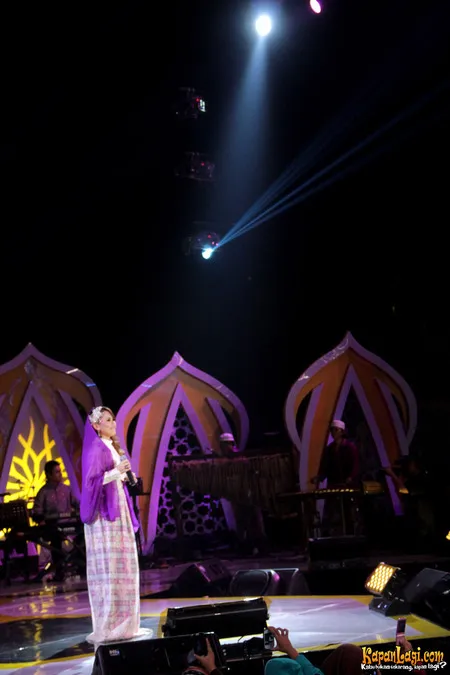 Foto Ayu Ting Ting