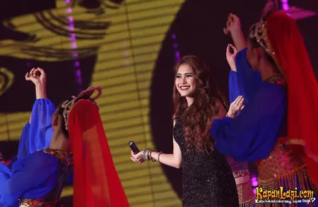Foto Ayu Ting Ting
