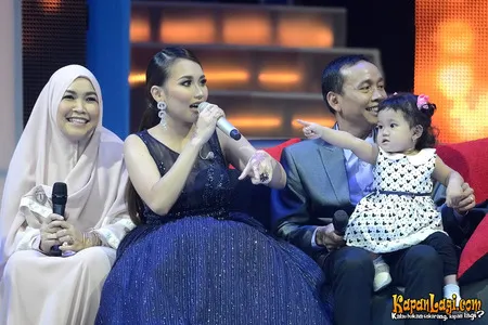 Foto Ayu Ting Ting