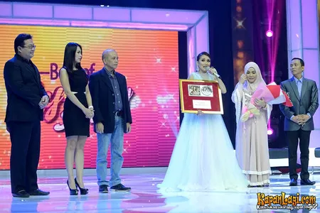 Foto Ayu Ting Ting