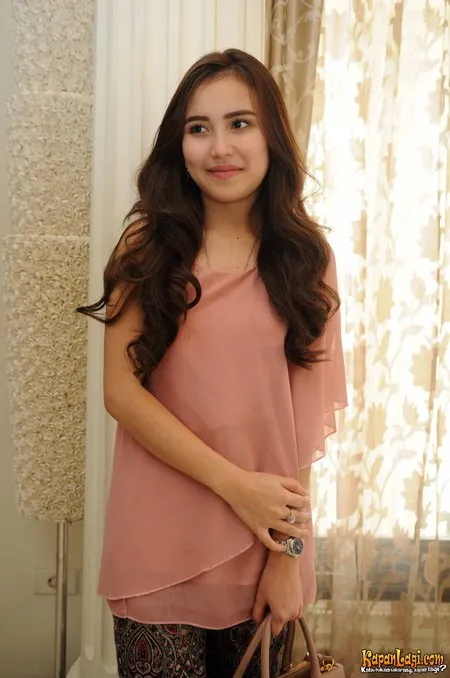 Foto Ayu Ting Ting
