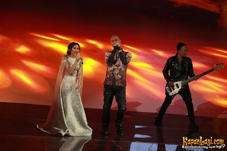 Foto Ayu Ting Ting
