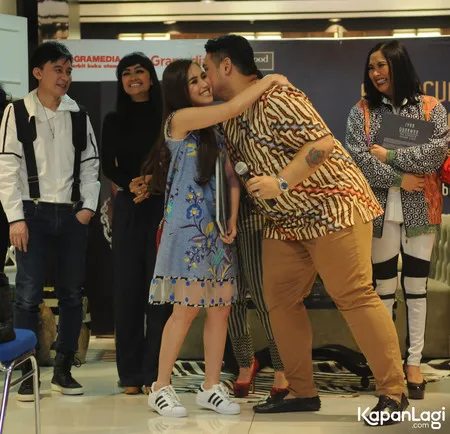 Foto Ayu Ting Ting