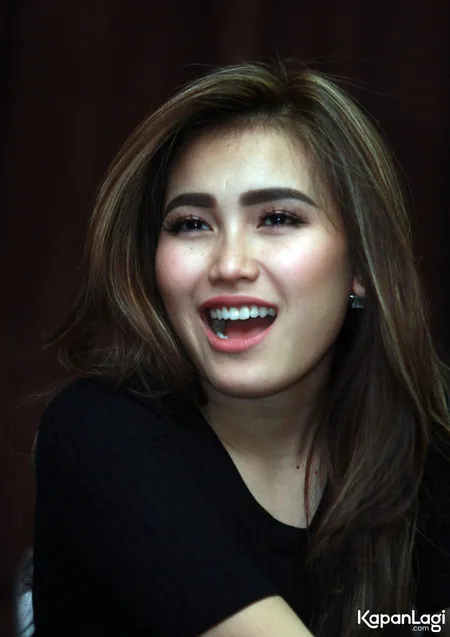 Foto Ayu Ting Ting