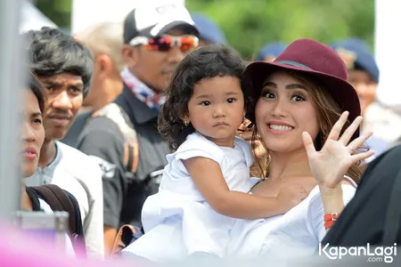 Foto Ayu Ting Ting