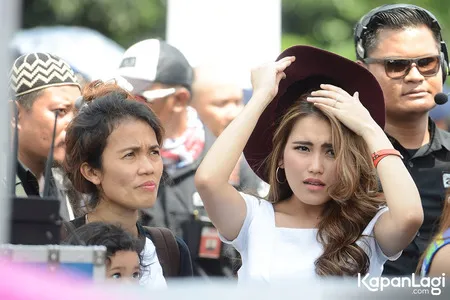 Foto Ayu Ting Ting
