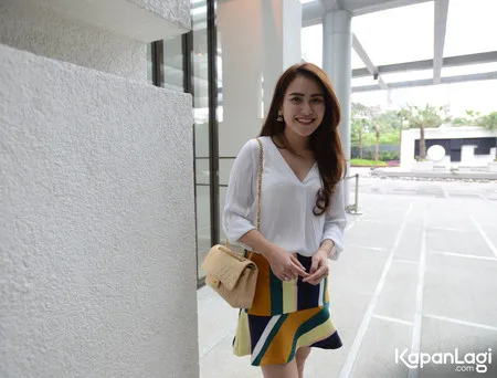 Foto Ayu Ting Ting