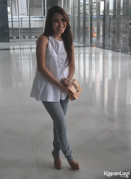 Foto Ayu Ting Ting