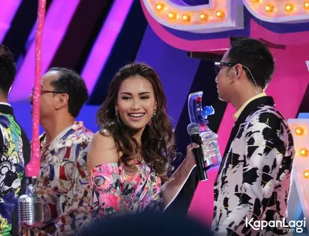Foto Ayu Ting Ting