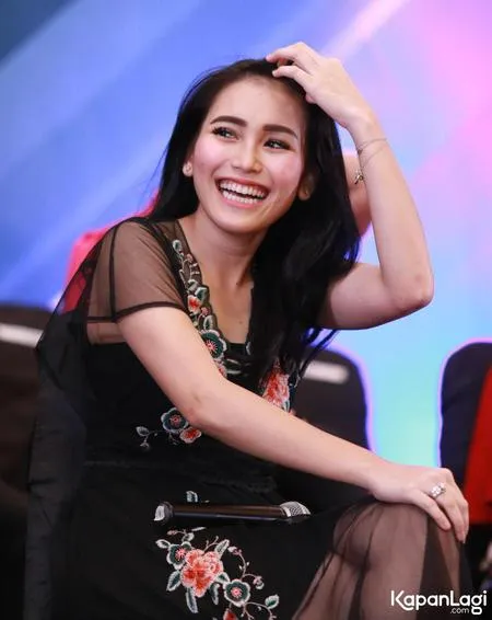 Foto Ayu Ting Ting