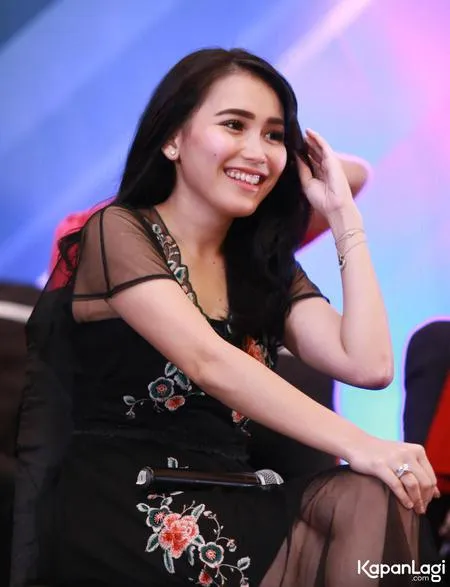 Foto Ayu Ting Ting