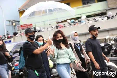 Foto Ayu Ting Ting