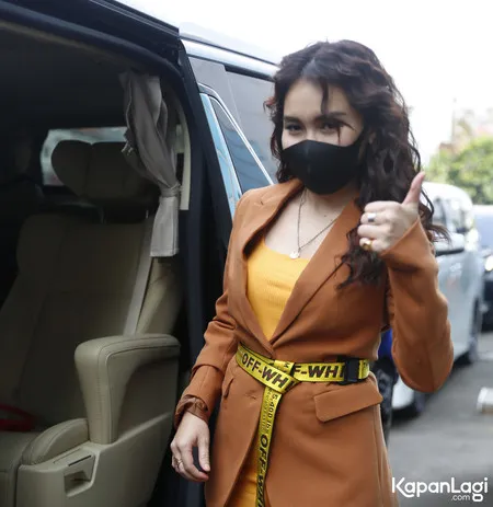 Foto Ayu Ting Ting