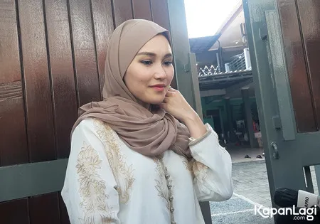 Foto Ayu Ting Ting