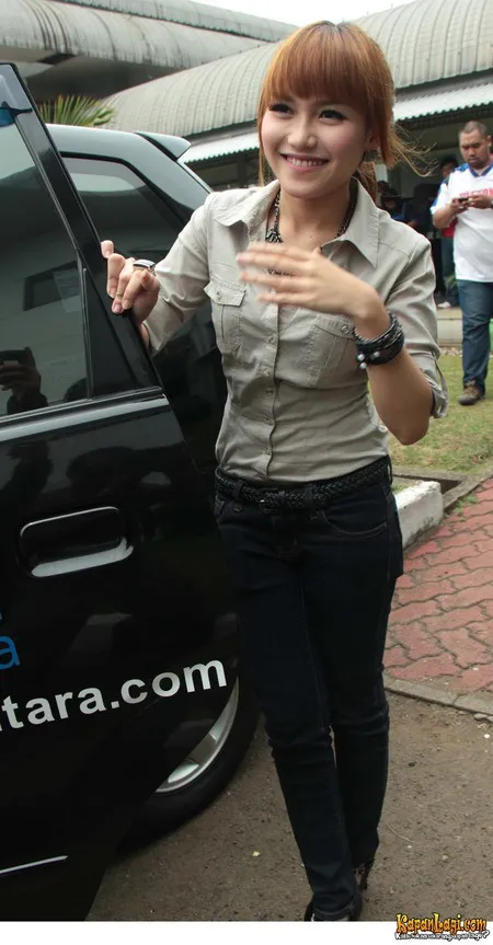Foto Ayu Ting Ting