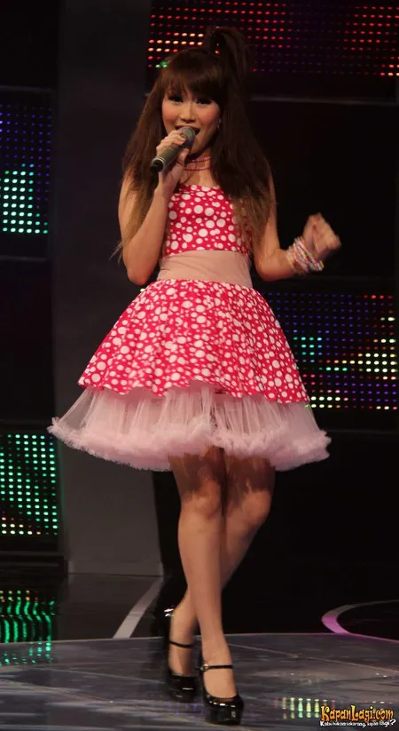 Foto Ayu Ting Ting