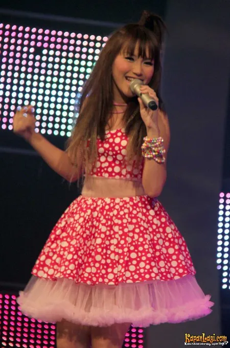 Foto Ayu Ting Ting