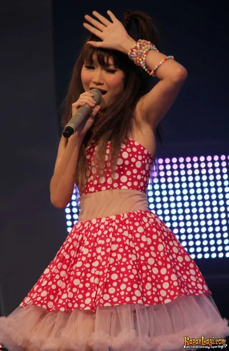 Foto Ayu Ting Ting