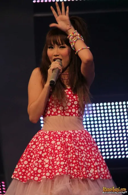 Foto Ayu Ting Ting