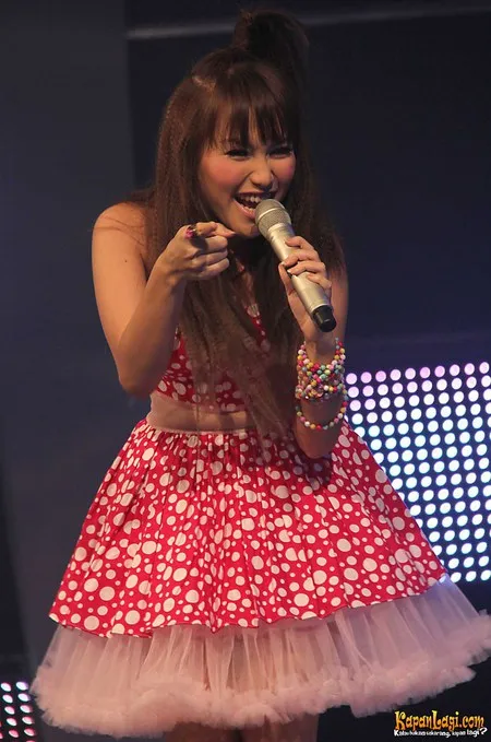 Foto Ayu Ting Ting