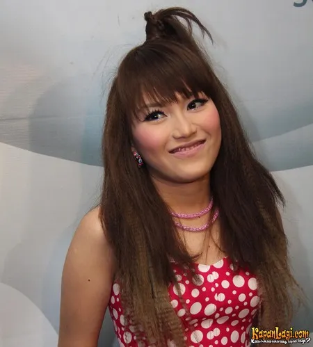 Foto Ayu Ting Ting
