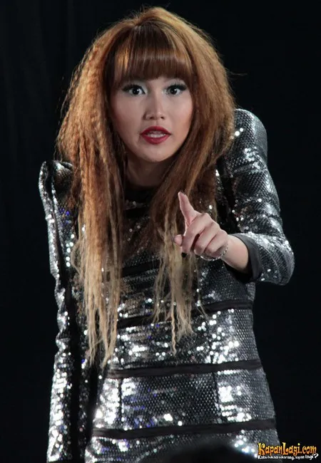 Foto Ayu Ting Ting