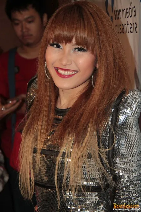 Foto Ayu Ting Ting