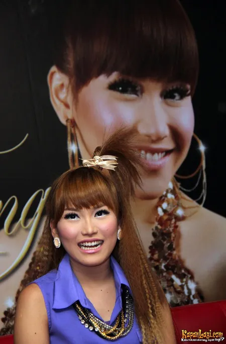 Foto Ayu Ting Ting