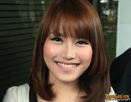 Foto Ayu Ting Ting