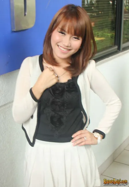 Foto Ayu Ting Ting