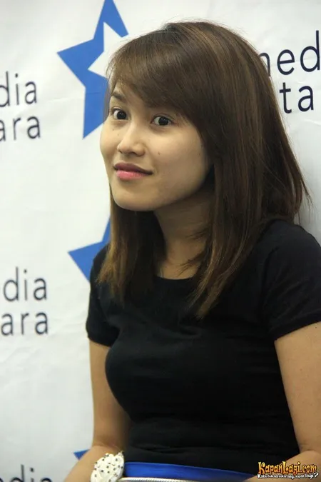 Foto Ayu Ting Ting