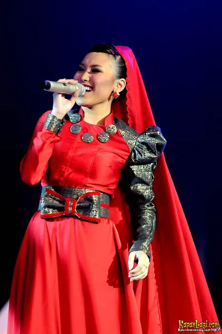 Foto Ayu Ting Ting