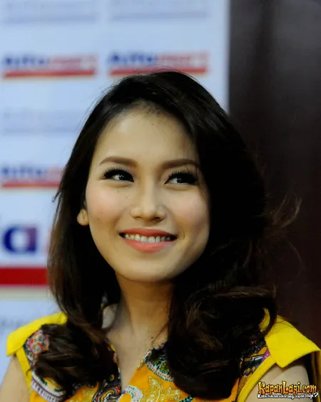 Foto Ayu Ting Ting