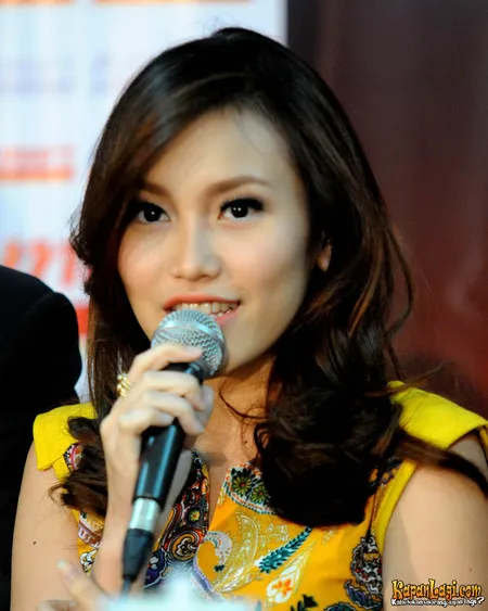 Foto Ayu Ting Ting