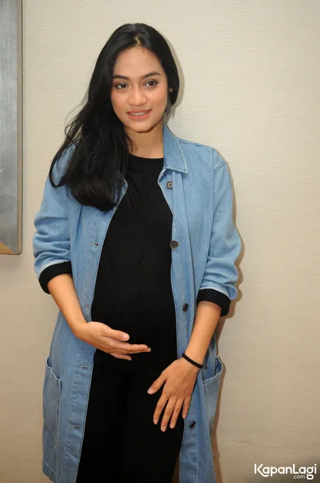 Foto Ayudia Bing Slamet