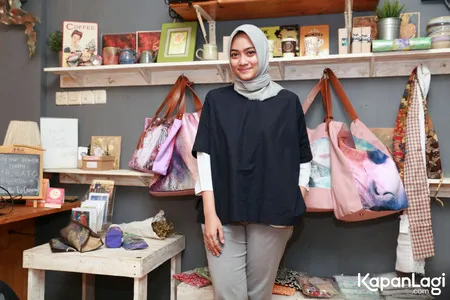 Foto Ayudia Bing Slamet. Nomor Foto: 432