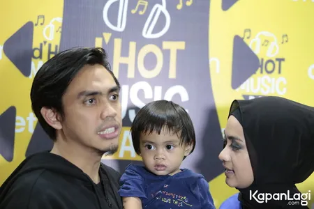 Foto Ayudia Bing Slamet