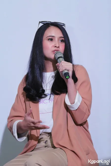 Foto Ayushita